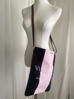 Victoria's Secret Pink Black Logo Tote Bag London New York Paris NWT Crossbody